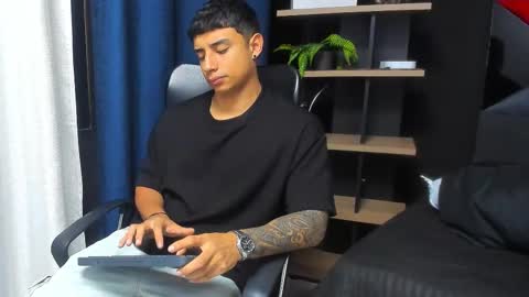 jaze_bradley online show from 12.22.25