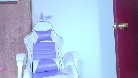 Snapshot of jazmin_barreraa chatting on 10.06.25 jazmin online show from 10.06.25