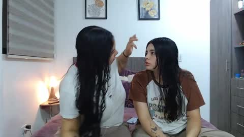 Jazmin and Scarlett online show from 03.28.26