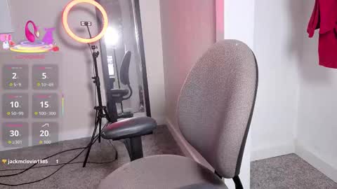 Snapshot of jazmyn6969 chatting on 10.23.25 jazmyn6969 online show from 10.23.25