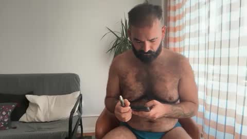 Snapshot of jbearbearbear chatting on 09.17.25 jbearbearbear online show from 09.17.25
