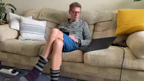 Snapshot of jcar57 chatting on 04.12.26 Jon online show from 04.12.26