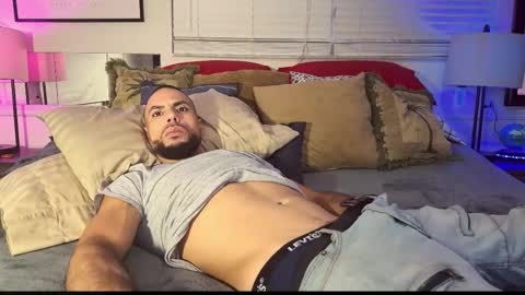 Snapshot of jcmax305 chatting on 11.17.25 JcMax305 online show from 11.17.25