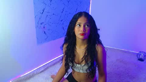 Snapshot of jean_widow chatting on 11.13.25 Jean Widow online show from 11.13.25