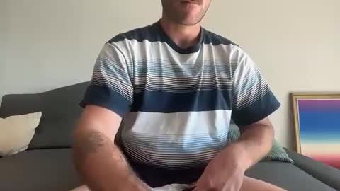 Snapshot of jeannojeanne13 chatting on 10.10.25 jeannojeanne13 online show from 10.10.25