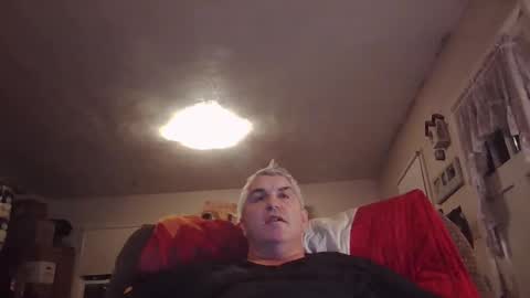 Snapshot of jecko71 chatting on 12.30.24 dadbody71 online show from 12.30.24