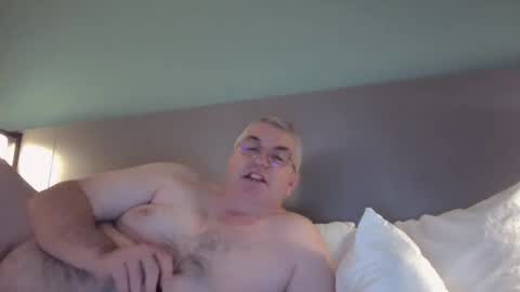 Snapshot of jecko71 chatting on 01.26.25 dadbody71 online show from 01.26.25