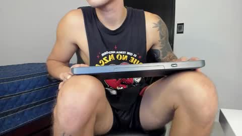 Snapshot of jeeanpii01 chatting on 12.13.25 Jeanpii01 online show from 12.13.25