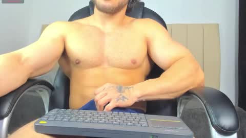 Snapshot of jeicob_gagnon chatting on 04.19.26 jeicob gagnon online show from 04.19.26