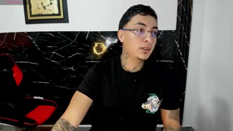 Snapshot of jeicoo_grey chatting on 01.10.26 jeicoo grey online show from 01.10.26