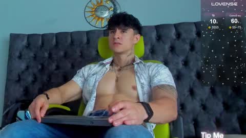 Snapshot of jeins_carter chatting on 12.16.24 JC online show from 12.16.24