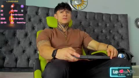 Snapshot of jeins_carter chatting on 12.23.24 JC online show from 12.23.24