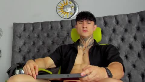 Snapshot of jeins_carter chatting on 01.25.25 JC online show from 01.25.25