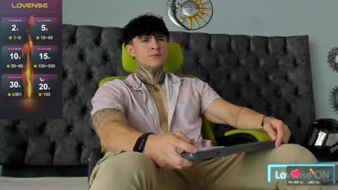 Snapshot of jeins_carter chatting on 02.15.25 JC online show from 02.15.25