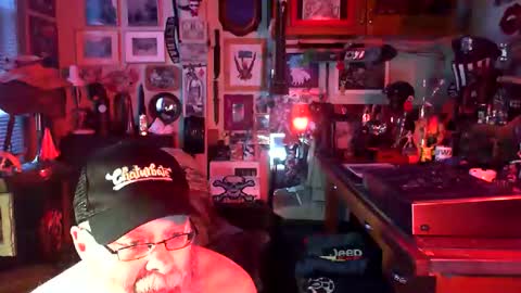 Snapshot of jello9 chatting on 01.06.25 Jello9 online show from 01.06.25