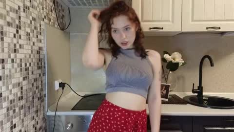 Snapshot of jelly_cherry chatting on 01.21.25 Emily online show from 01.21.25