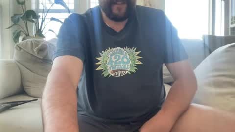Snapshot of jellyfishfun chatting on 06.15.26 Guy Jones online show from 06.15.26