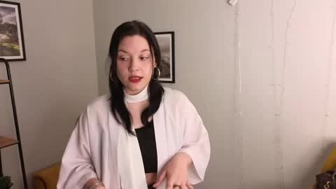 Snapshot of jen_gard chatting on 05.29.26 Miya online show from 05.29.26
