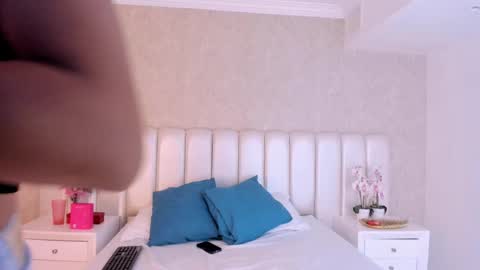 Samanta online show from 11.25.25