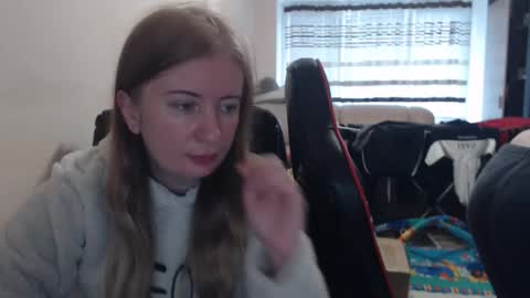 JenisAndPeter online show from 10.27.25