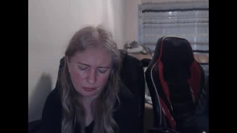 JenisAndPeter online show from 04.05.26