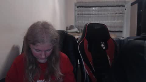 JenisAndPeter online show from 04.07.26