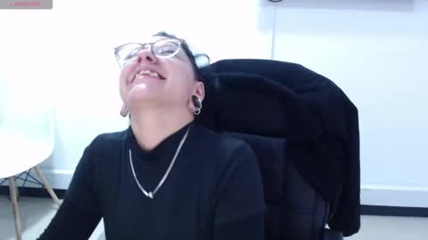 jenn online show from 10.30.25