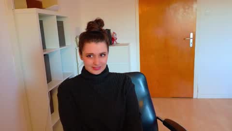 Snapshot of jenna_sxy19 chatting on 01.13.25 jennasxy19 online show from 01.13.25