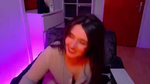 Snapshot of jenna_sxy19 chatting on 02.04.25 jennasxy19 online show from 02.04.25