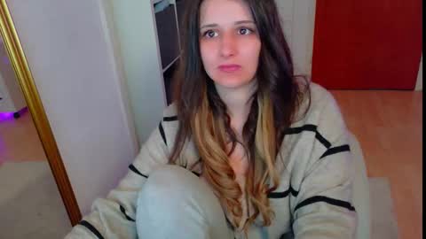 Snapshot of jenna_sxy19 chatting on 09.29.25 jennasxy19 online show from 09.29.25