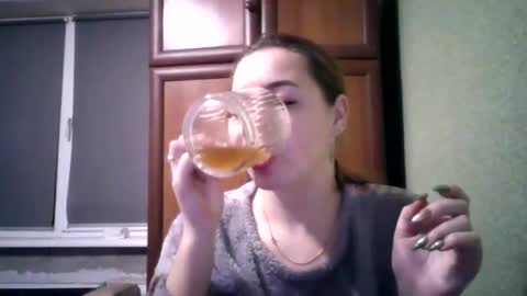 Snapshot of jennamolberty chatting on 11.26.25 JennaMolberty online show from 11.26.25