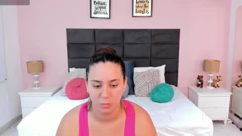 Snapshot of jenner_madison chatting on 11.14.25 jenner_madison online show from 11.14.25