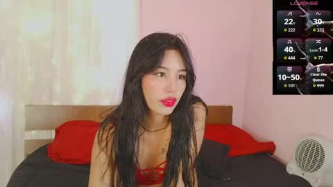 Snapshot of jenner_mills chatting on 04.19.26 Jenner online show from 04.19.26