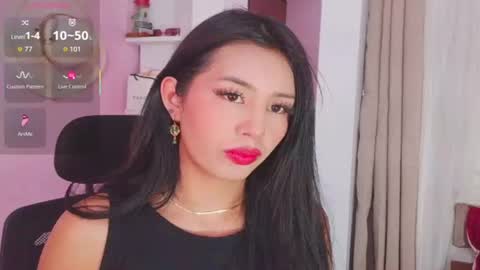 Snapshot of jenner_mills chatting on 07.17.26 Jenner online show from 07.17.26