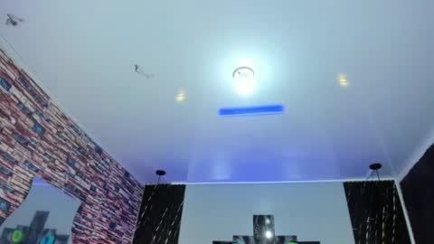 Snapshot of jennfer_winsonn chatting on 11.23.25 jennfer_winsonn online show from 11.23.25