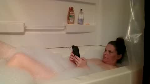 Jennibean6996 online show from 10.31.25