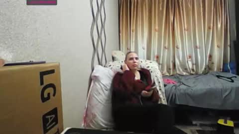 Snapshot of jennideep chatting on 11.28.25 JenniDeep online show from 11.28.25