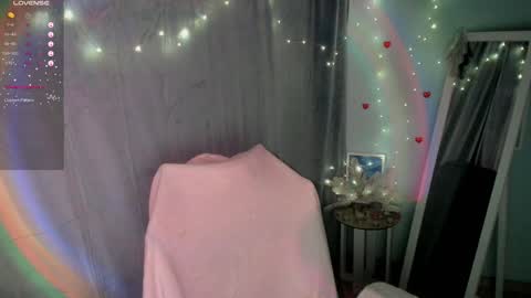 Snapshot of jennie_berry chatting on 01.07.25 Jennie online show from 01.07.25