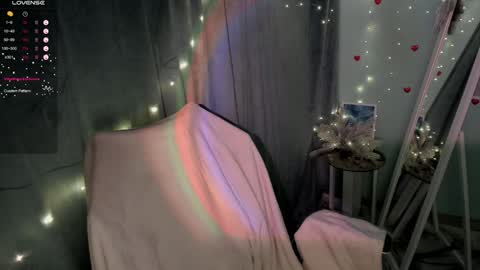 Snapshot of jennie_berry chatting on 01.27.25 Jennie online show from 01.27.25