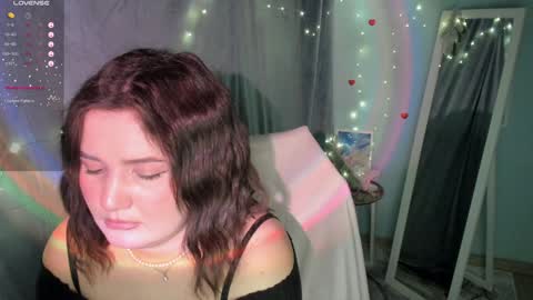 Snapshot of jennie_berry chatting on 02.08.25 Jennie online show from 02.08.25