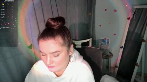 Snapshot of jennie_berry chatting on 02.09.25 Jennie online show from 02.09.25