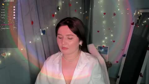 Snapshot of jennie_berry chatting on 02.12.25 Jennie online show from 02.12.25