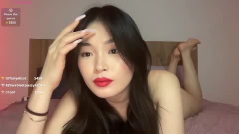 Snapshot of jennie_yung chatting on 12.15.24 jennie_yung online show from 12.15.24