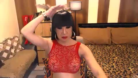 Snapshot of jenniegarcia chatting on 02.20.25 jenniegarcia online show from 02.20.25