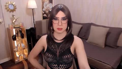 Snapshot of jenniegarcia chatting on 01.11.26 jenniegarcia online show from 01.11.26