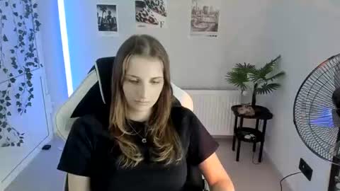 Snapshot of jenniestar chatting on 07.30.26 Karla online show from 07.30.26