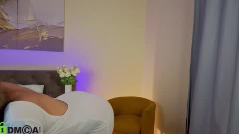 Snapshot of jennifer_hayess chatting on 12.18.25 Jennifer hayess online show from 12.18.25