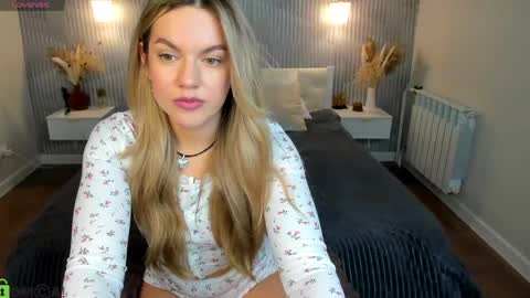 Jennifer Perezz online show from 04.13.26