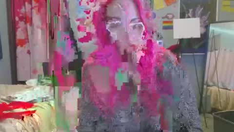 Jennifer Gwen online show from 11.05.25