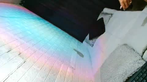 PRETTY JENNY online show from 12.28.24